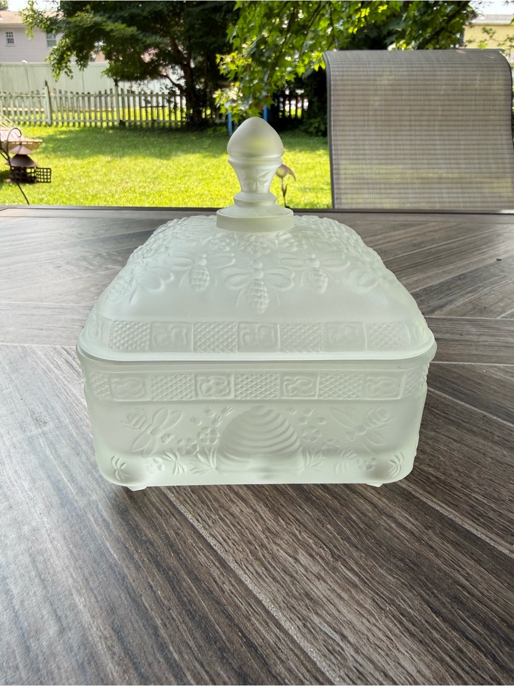 Bee Box 🐝🐝🐝Indiana Glass Tiara Exclusives Satin Clear Bee Box 🐝🐝🐝